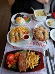 Golden Fork Fresh Food Restaurant