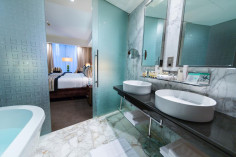 Bonnington Jumeirah Lakes Towers