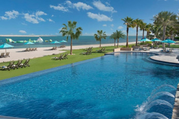 JA Palm Tree Court