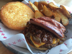 Fuddruckers