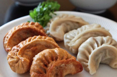 Yalla Momos Restaurant