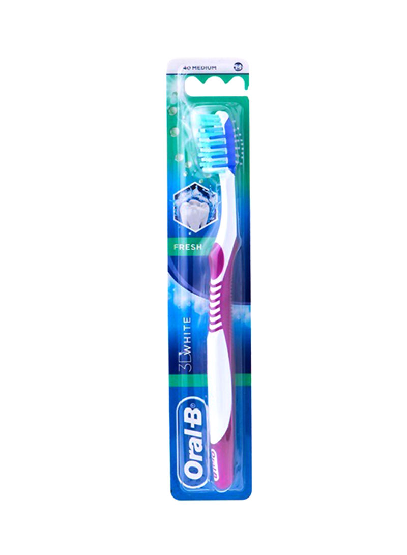 3D White Fresh Toothbrush 40 Medium
