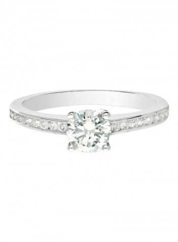 18 Karat White Gold 0.69Ct Diamond Studded Ring