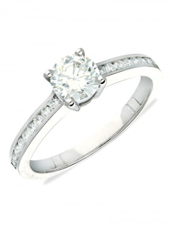 18 Karat White Gold 0.69Ct Diamond Studded Ring