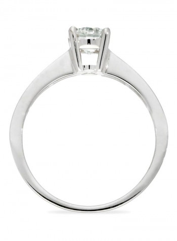 18 Karat White Gold 0.69Ct Diamond Studded Ring