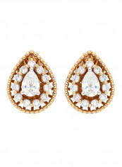 18 Karat Gold 0.64Ct Diamond Studded Stud Earrings