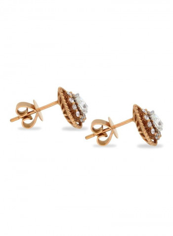 18 Karat Gold 0.64Ct Diamond Studded Stud Earrings