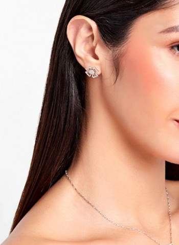 18 Karat White Gold Diamond Earrings
