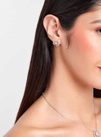 18 Karat White Gold Diamond Earrings