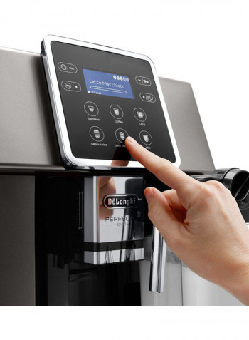 ماكينة صنع قهوة بيرفيكتا إيفو بتصميم أوتوماتيكي بالكامل 1350 وات ESAM420.80.TB تيتانيوم