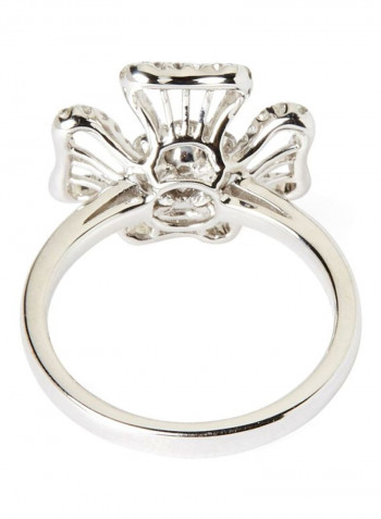 18 Karat White Gold Diamond Studded Ring