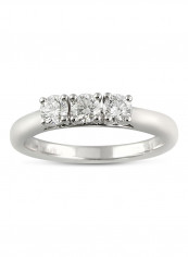 18K White Gold Stone Studded Ring