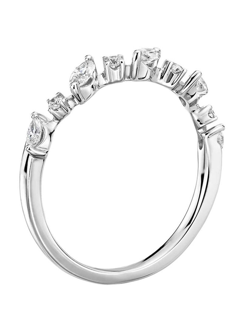 18 Karat White Gold 0.32Ct Diamond Studded Ring