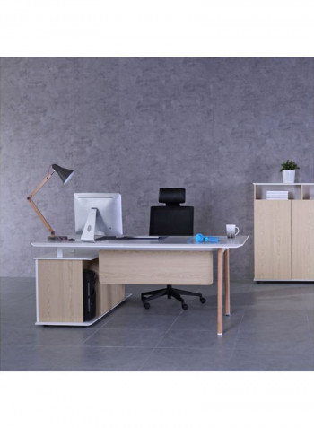 طاولة مكتب تنفيذية من الخشب مع مكتب للكمبيوتر أبيض/بيج 1600x1600x750ملليمتر