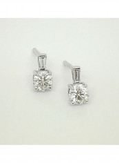 18 Karat White Gold With 0.26 Ct Genuine Diamond Studs