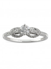 18 Karat White Gold With Side Stones Solitaire Diamond Ring