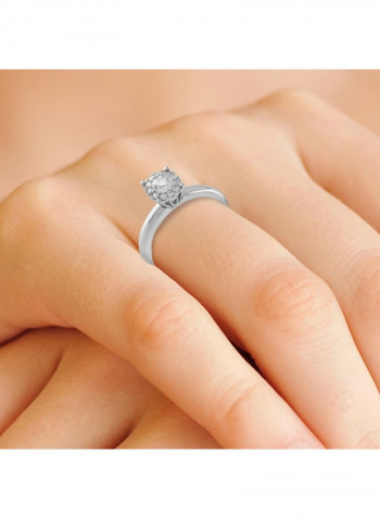 18 Karat White Gold 0.28 Ct Diamond Studded Ring