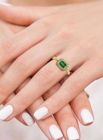 18K Gold Diamond And Emerald Studded Solitaire Ring