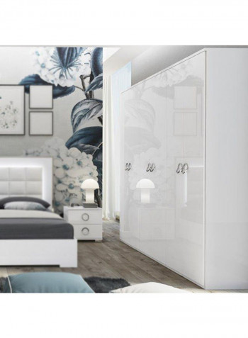 6 Door Wardrobe White 135.4x48x81cm