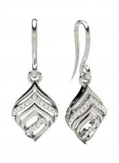 18K White Gold Exquisite Design Diamond Dangle Earring