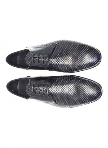 Men's Perforated Lace Up Oxfords Black
