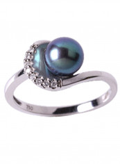 18K White Gold Freshwater Pearl With Diamond Ring
