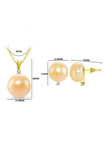 18 Karat Gold 0.06 Carat Diamonds 9-10 mm Pearl Pendant Necklace And Earrings Set