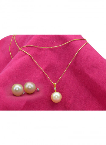 18 Karat Gold 0.06 Carat Diamonds 9-10 mm Pearl Pendant Necklace And Earrings Set