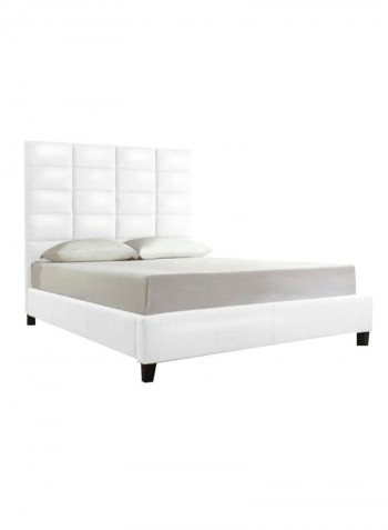 Luxurious Classic Upholstered Bed Without Mattress White 160 x 200centimeter