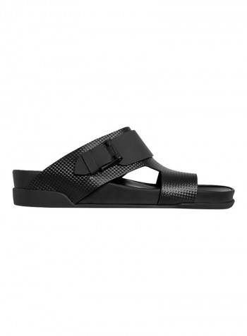 Textured Arabic Sandals Black