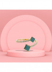 Gold Ring With Diamond & Green Enamel Stone