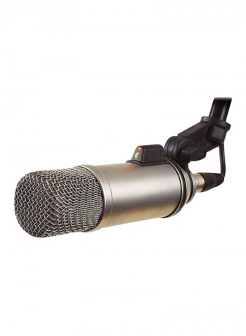 Microphones Broadcaster silver