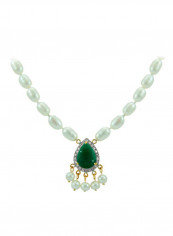 18 Karat Gold Diamond Studded Royal Indian Emerald Necklace