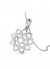18 Karat White Gold Star And Flower Pendant Necklace