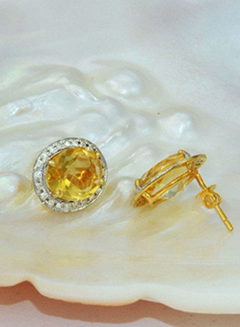 18 Karat Gold Diamond Studded Earrings