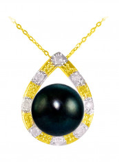 18 Karat Solid Gold 0.08 Carat Diamonds With 7 mm Pearl Drop Pendant Necklace