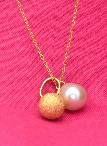 18 Karat Solid Gold And 7 mm Pearl Pendant Necklace