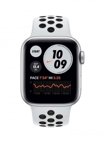 Watch Nike SE-44 mm (GPS + Cellular) Silver Aluminium Case with Nike Sport Band Pure Platinum/Black