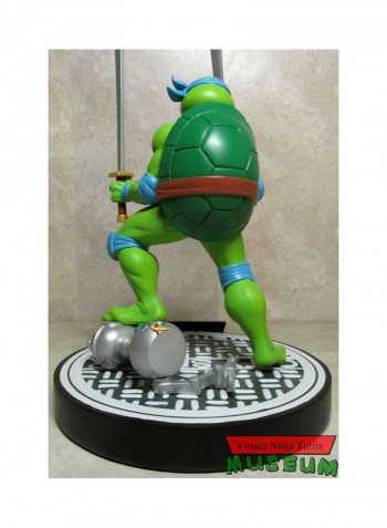 Tmnt Teenage Mutant Ninja Turtles Leonardo On Defeated Mouser By Ikon Collectibles