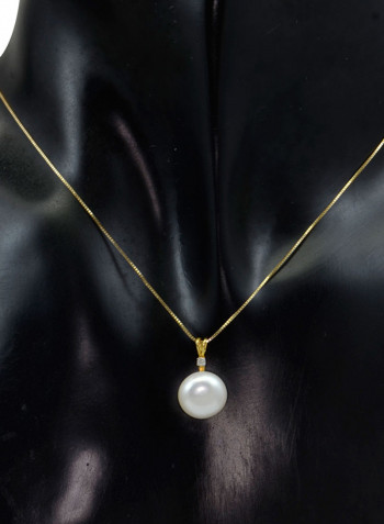 18 Karat Gold 0.02 Carat Diamonds 9-10 mm Pearl Pendant Necklace