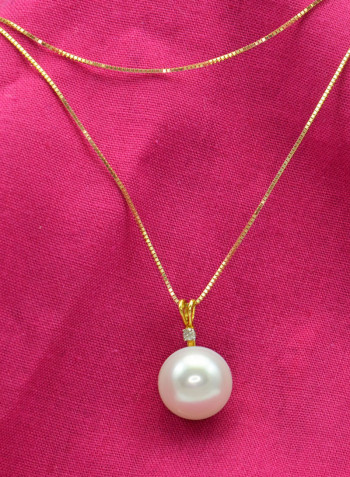 18 Karat Gold 0.02 Carat Diamonds 9-10 mm Pearl Pendant Necklace