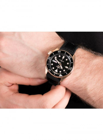 Men's 5 Sports Water Resistant Analog Watch SRPD76K1