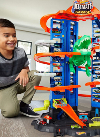 Escape The Chasing T-Rex Ultimate Garage 90cm