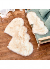 Heart Pattern Supple Plush Floor Rug Beige 90X180centimeter