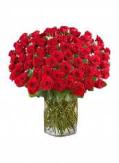 100-Piece Roses With Glass Vase Red/Green/Clear reviews 100-Piece Roses With Glass Vase Red/Green/Clear