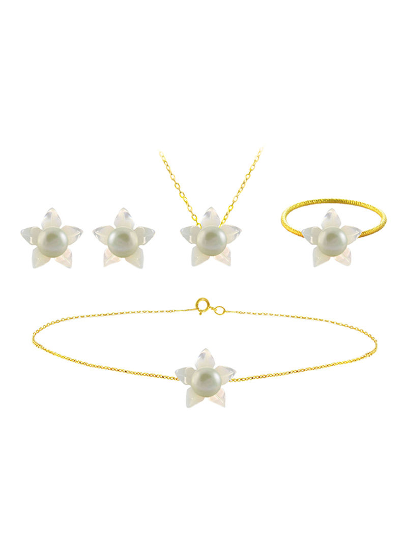 18 Karat Solid Yellow Gold 13 mm Mother Of Pearl Flower Shape With 7 mm Pearl Jewellery Set