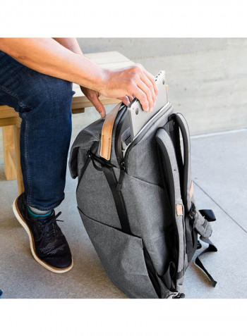 Everyday Backpack V2 30L Charcoal