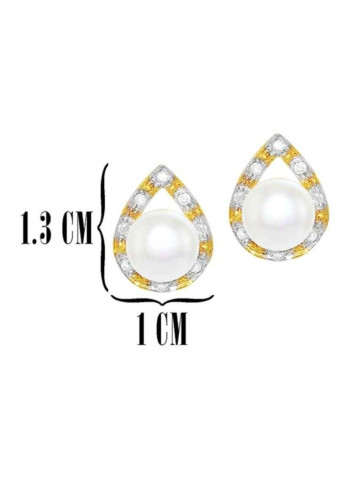 18 Karat Gold Stud Earrings With Diamonds And Pearl