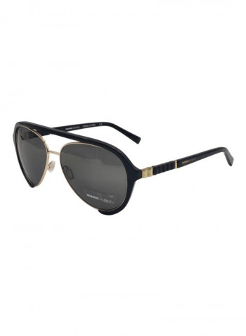 UV Protected Aviator Sunglasses للرجال