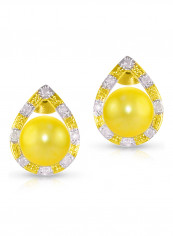 18 Karat Solid Gold 0.16 Carat Diamonds With 7 mm Pearl Drop Earrings